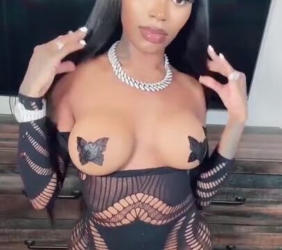 Asian Da Brat / asiandabrat Onlyfans  topless video!!!