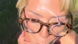 Savvy Suxx Onlyfans sex tape with boyfriend in public garden!!!