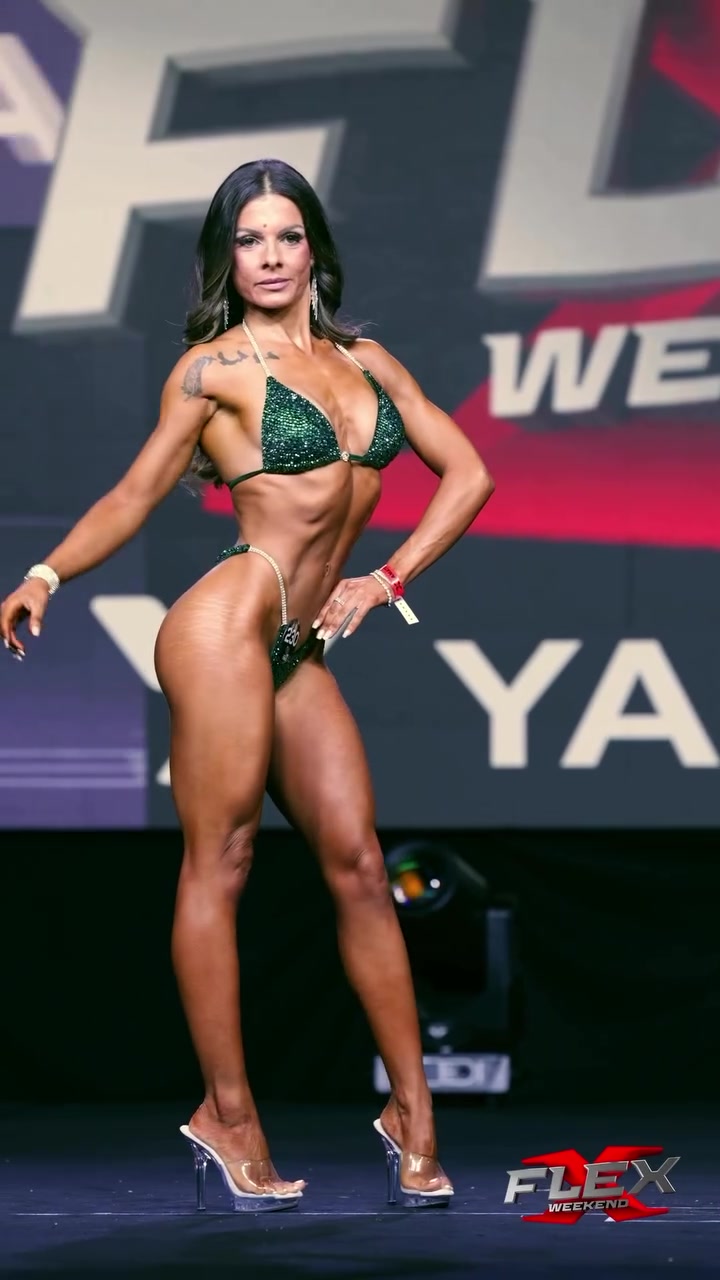 Elena Maraga new video showing off her sexy body!!!