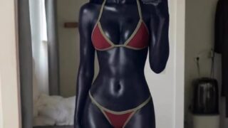 Ayannasoblack Shows Off Her Sexy Body