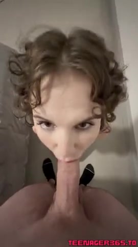 Noarmsgirl Sucking Her BF And Swallowing Every Drop Of Cum