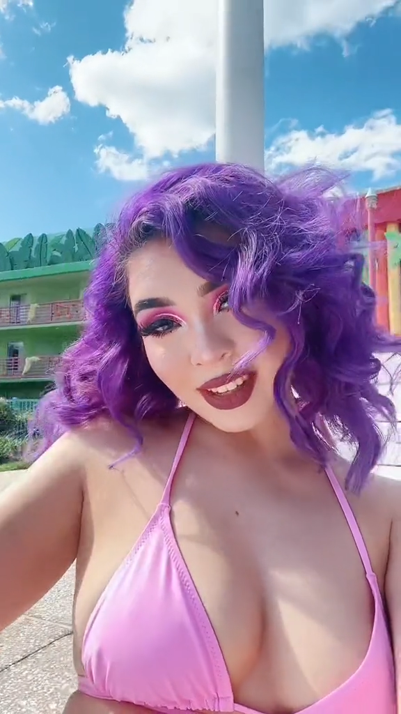 MaryRoseLiven Onlyfans Showing Off Her Big Boobs